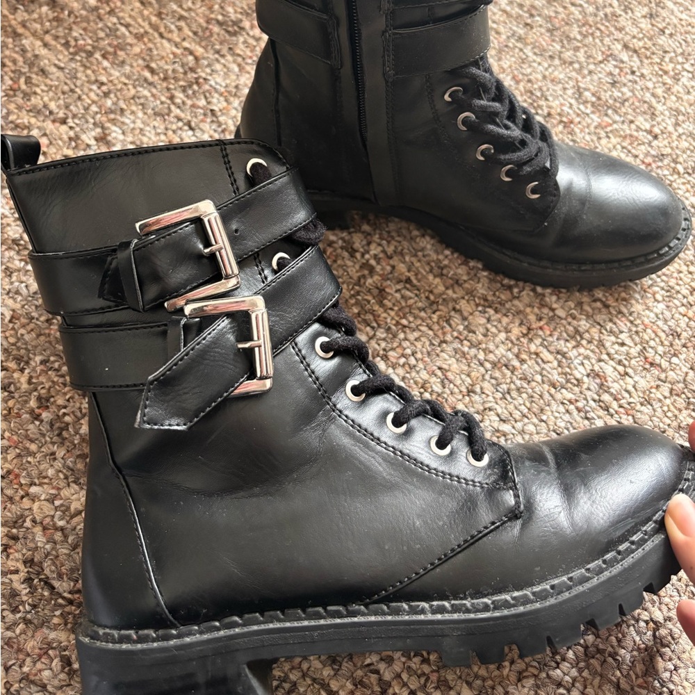 Like new bershka boots